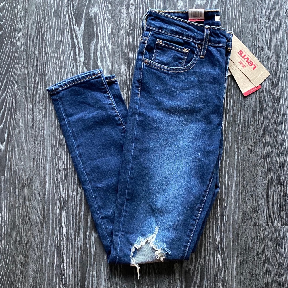 🌟NWT🌟Levi 721 High Rise Skinny Distressed Jeans
